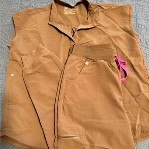 Figs Men's Brown Sleeveless Vest and Pants Set